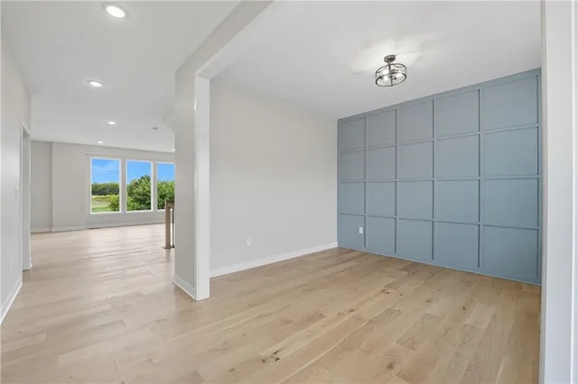 $499,950 | 708 Glenn Circle, Raymore, MO 64083