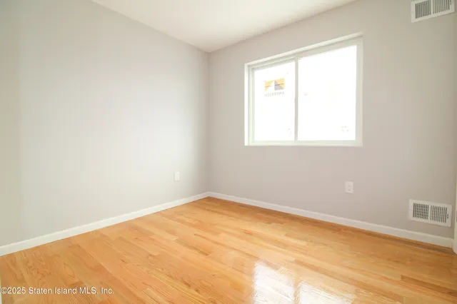 $872,500 | 85 Perry Avenue | Westerleigh