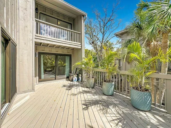 $695,000 | 1445 Landings Circle, Unit 69, Sarasota, FL 34231