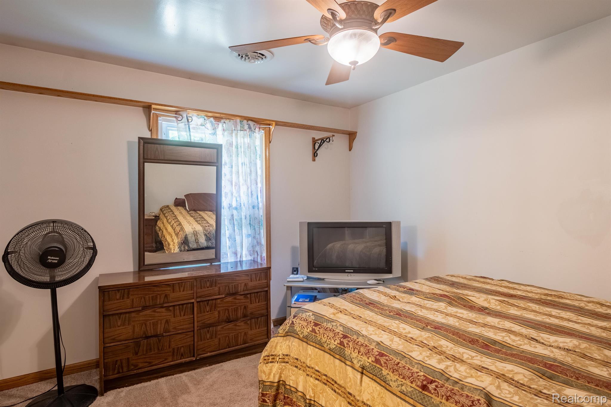 4254 Highland Road Highland, MI 48357 - Photo 15 of 38