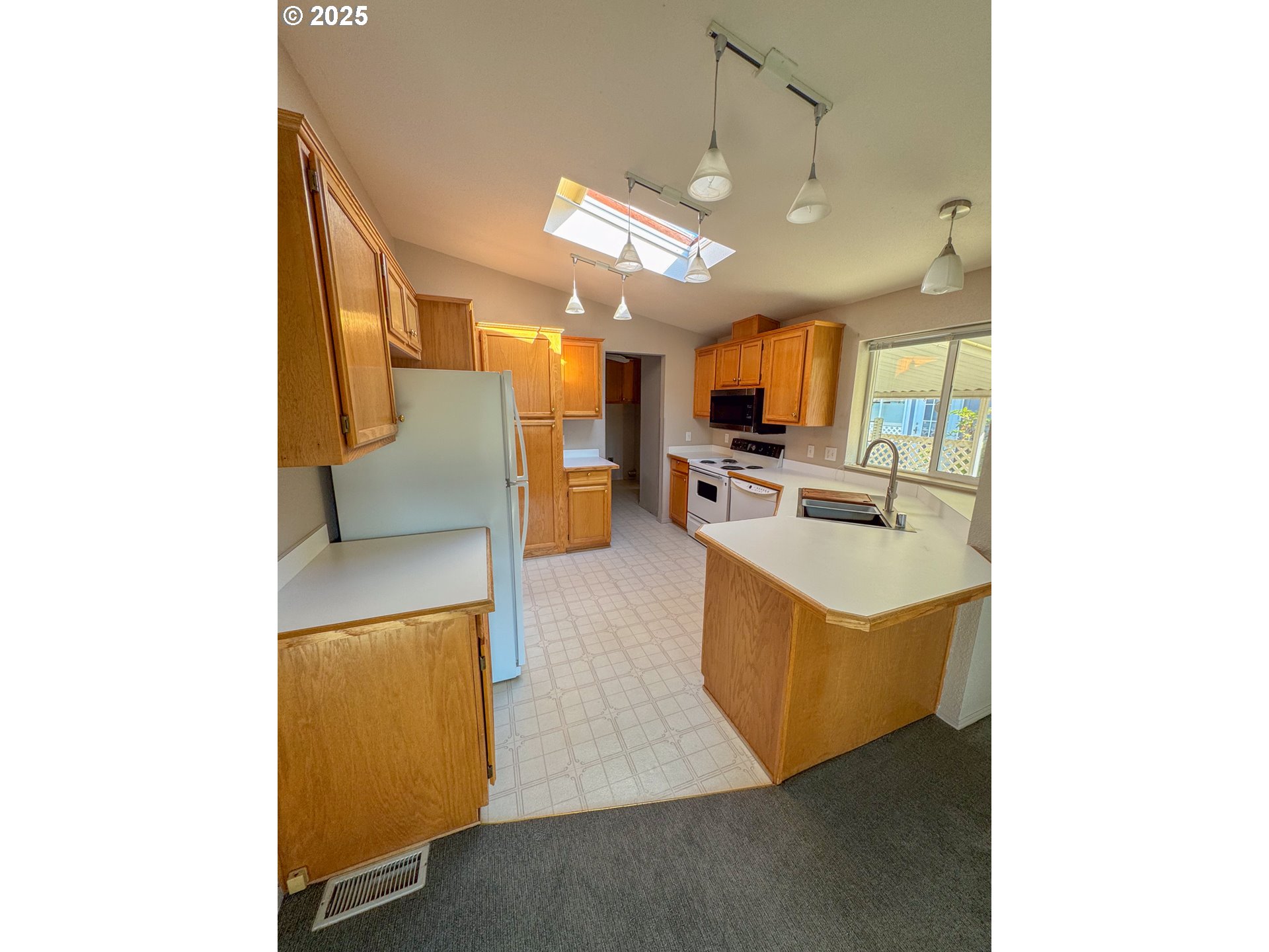 3355 North Delta Highway, Unit 13 Eugene, OR 97408 - Photo 12 of 46