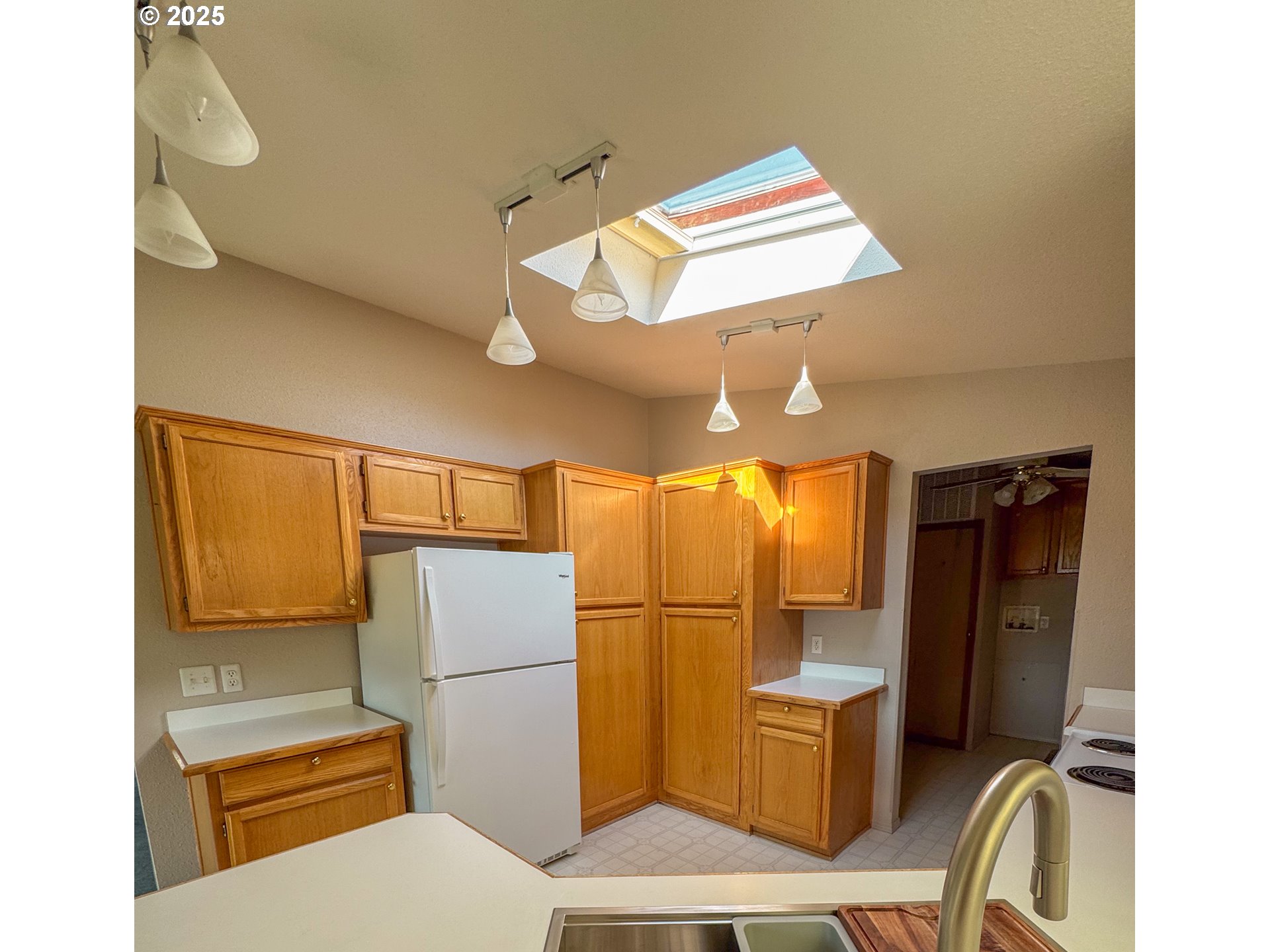 3355 North Delta Highway, Unit 13 Eugene, OR 97408 - Photo 2 of 46