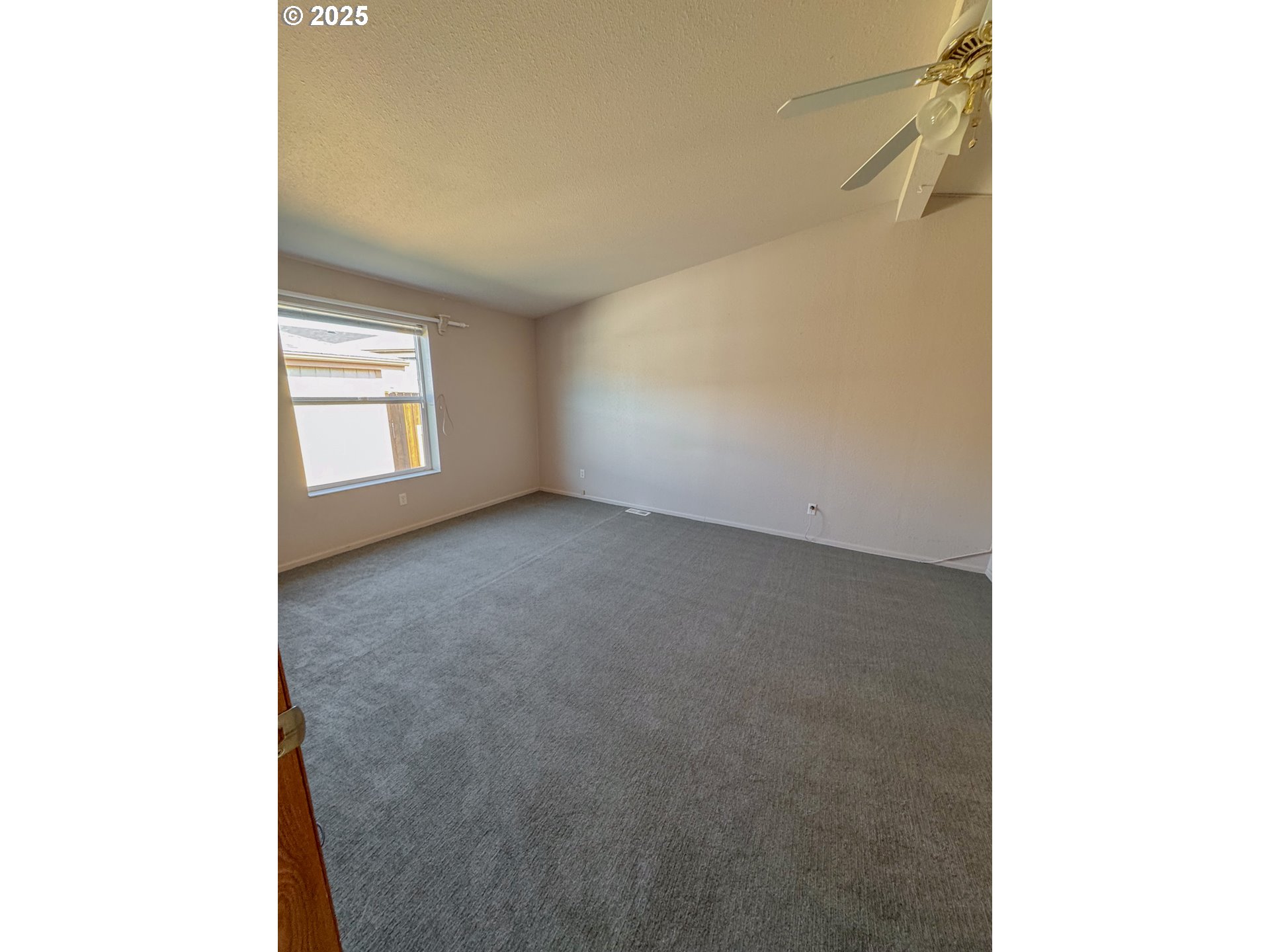 3355 North Delta Highway, Unit 13 Eugene, OR 97408 - Photo 3 of 46