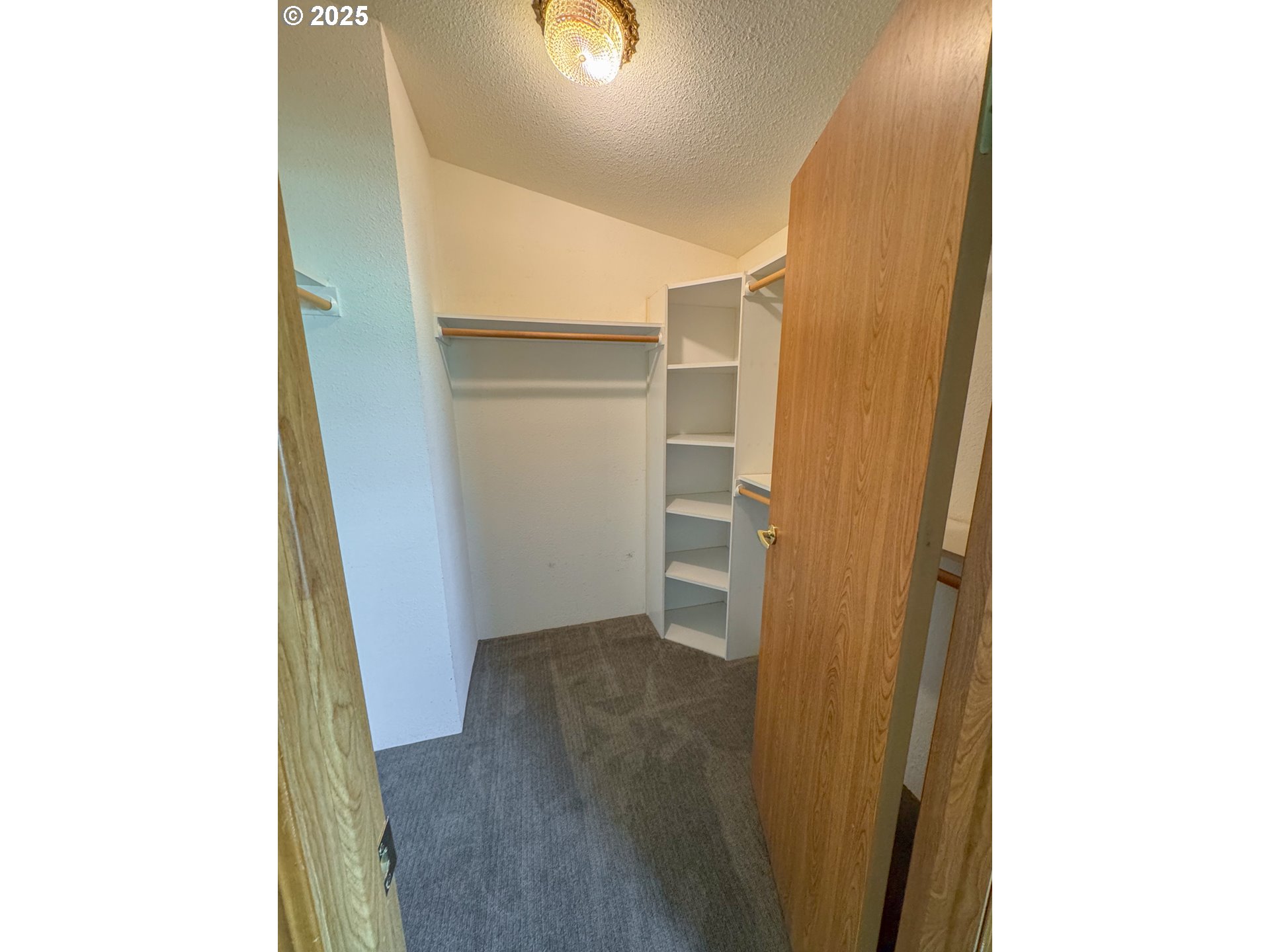 3355 North Delta Highway, Unit 13 Eugene, OR 97408 - Photo 4 of 46