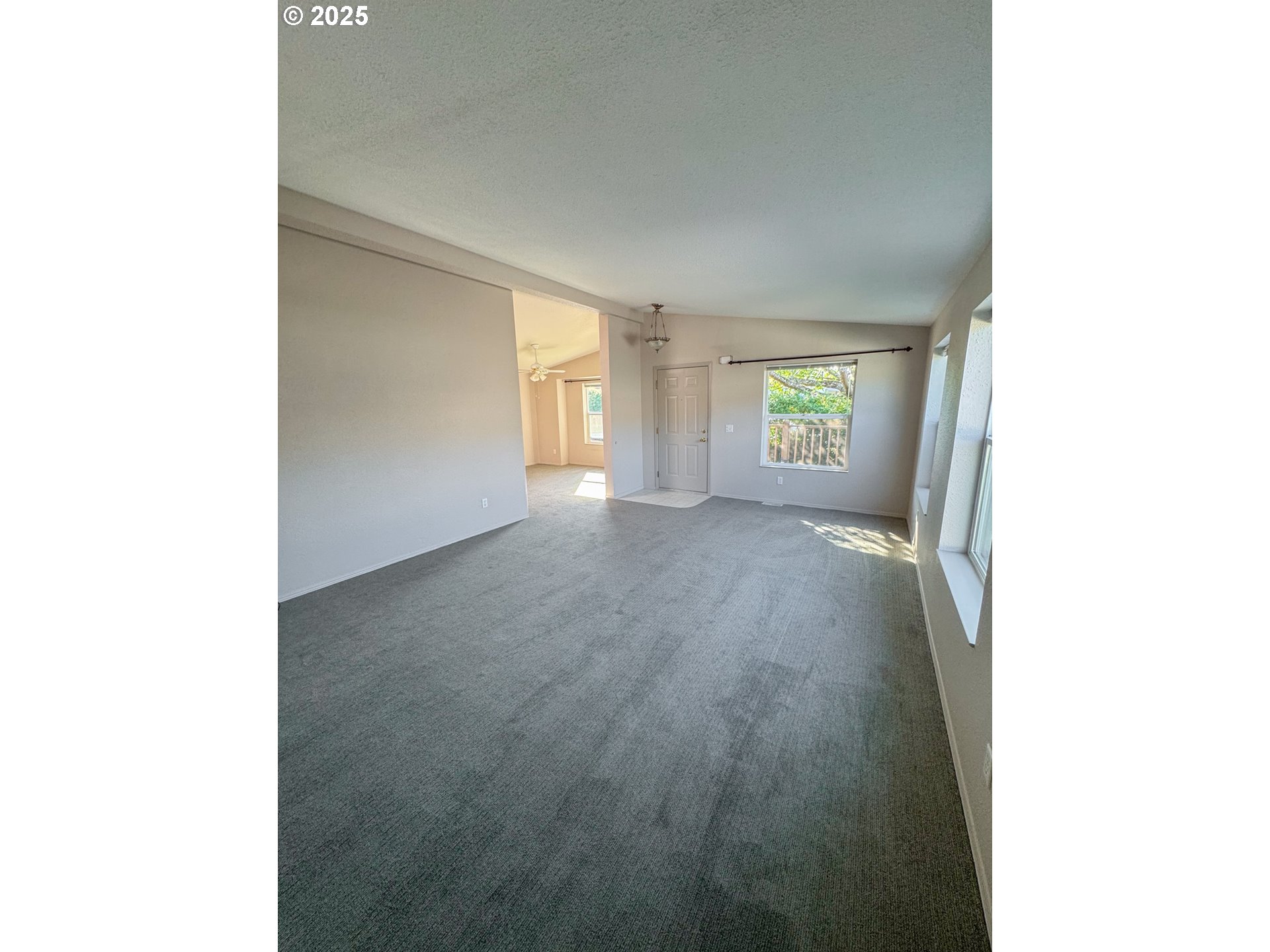 3355 North Delta Highway, Unit 13 Eugene, OR 97408 - Photo 7 of 46