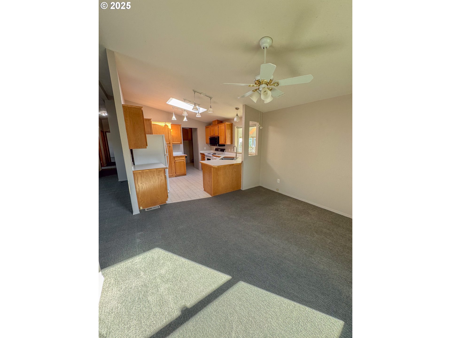 3355 North Delta Highway, Unit 13 Eugene, OR 97408 - Photo 10 of 46