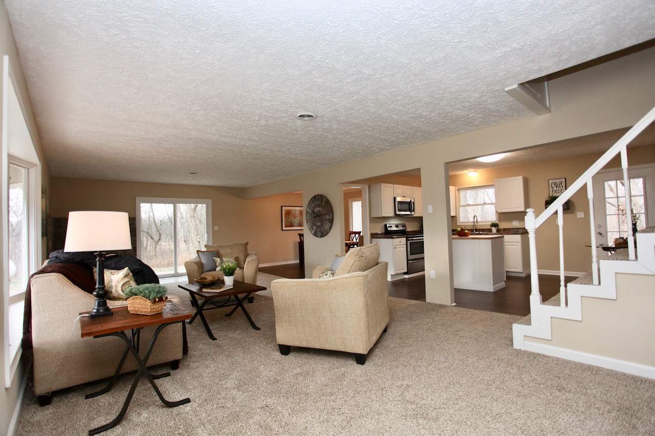 14040 East Edgewater Road Albany, IN 47320 - Photo 3 of 27