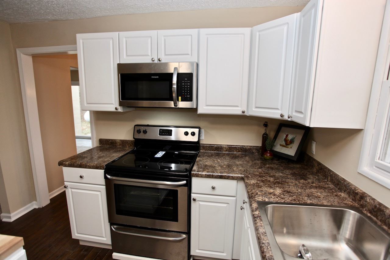 14040 East Edgewater Road Albany, IN 47320 - Photo 10 of 27