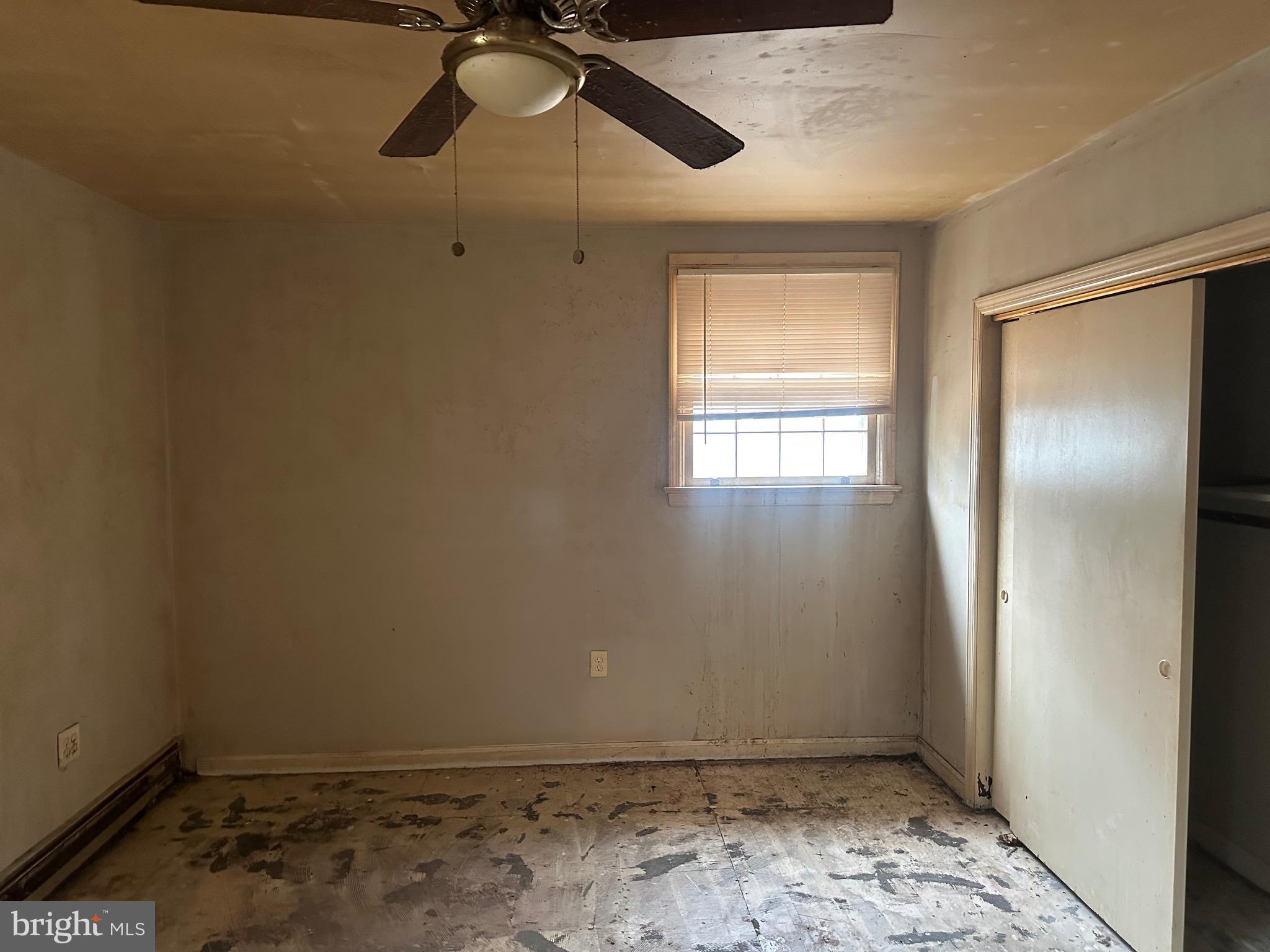 220 Myrtle Avenue Lindenwold, NJ 08021 - Photo 8 of 11 a view of small space