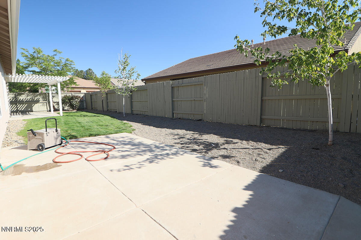 1692 Broadstone Way Reno, NV 89521 - Photo 31 of 31 a view of a backyard of the house