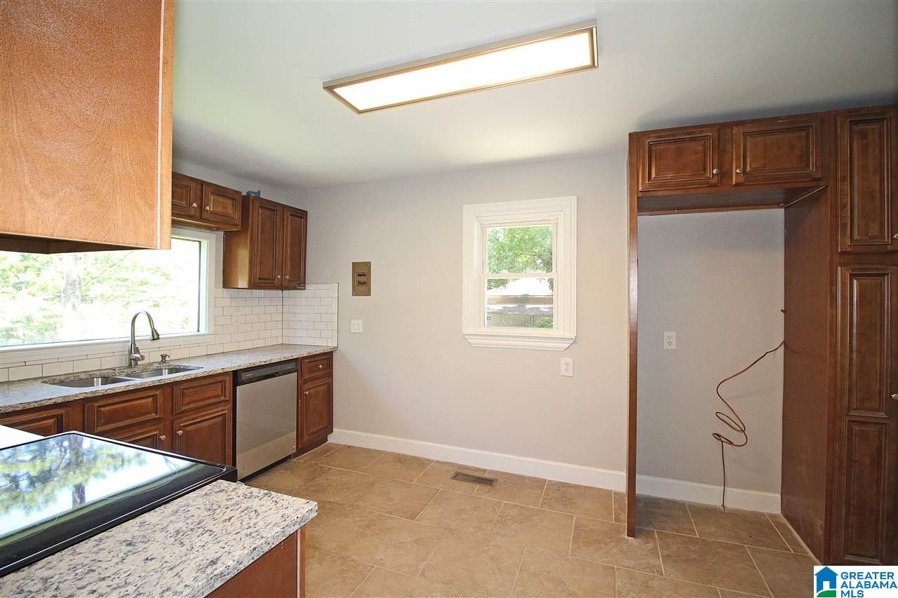 453 Exeter Drive Birmingham, AL 35206 - Photo 11 of 34