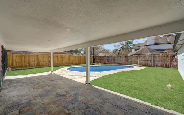 $469,990 | 15619 Winding Moss Drive, Houston, TX 77068