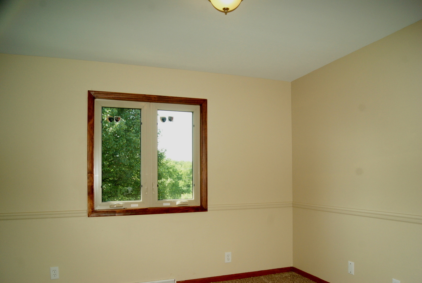 264 Circlegate Road New Lenox, IL 60451 - Photo 17 of 28 a view of a small space with a window