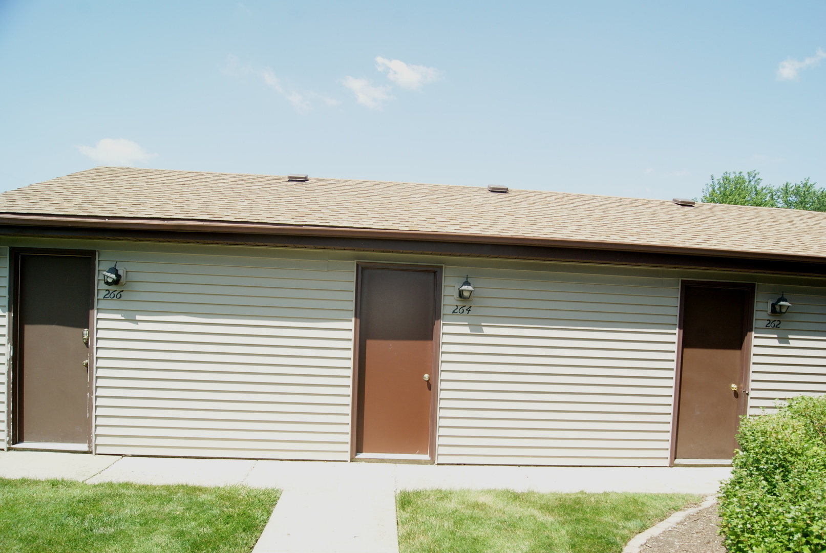 264 Circlegate Road New Lenox, IL 60451 - Photo 25 of 28 a view of a house