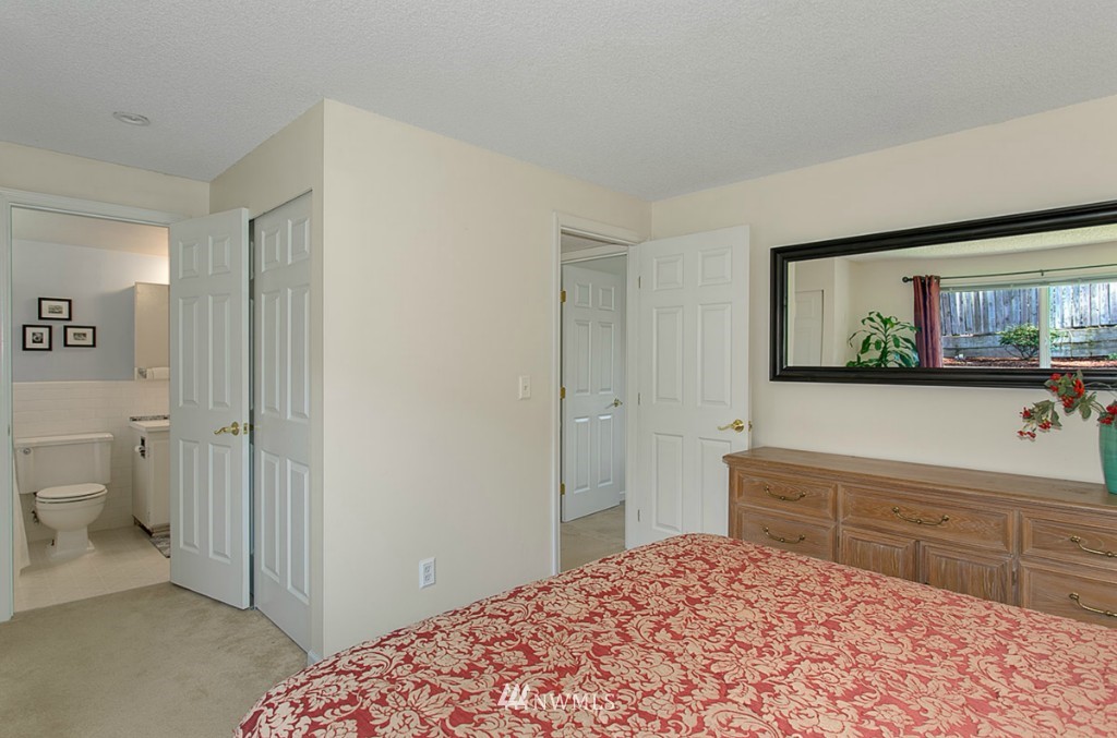 14307 Southeast 163rd Street Renton, WA 98058 - Photo 16 of 24 Gallery Image 16