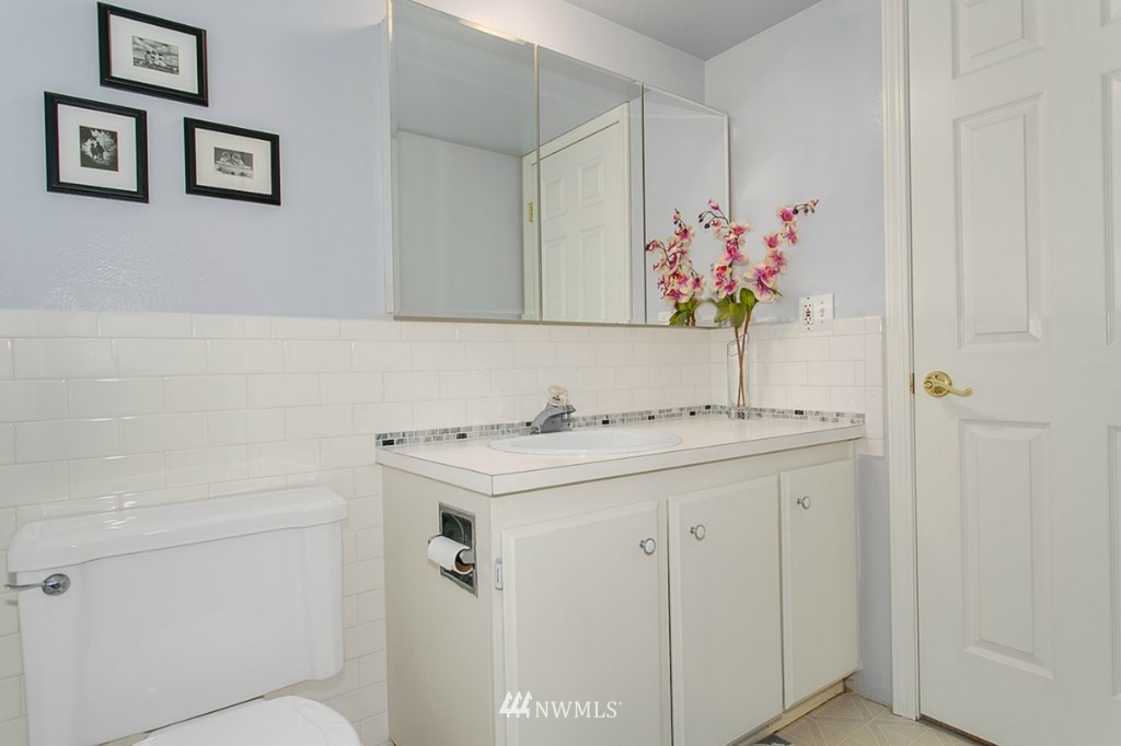 14307 Southeast 163rd Street Renton, WA 98058 - Photo 17 of 24 Gallery Image 17