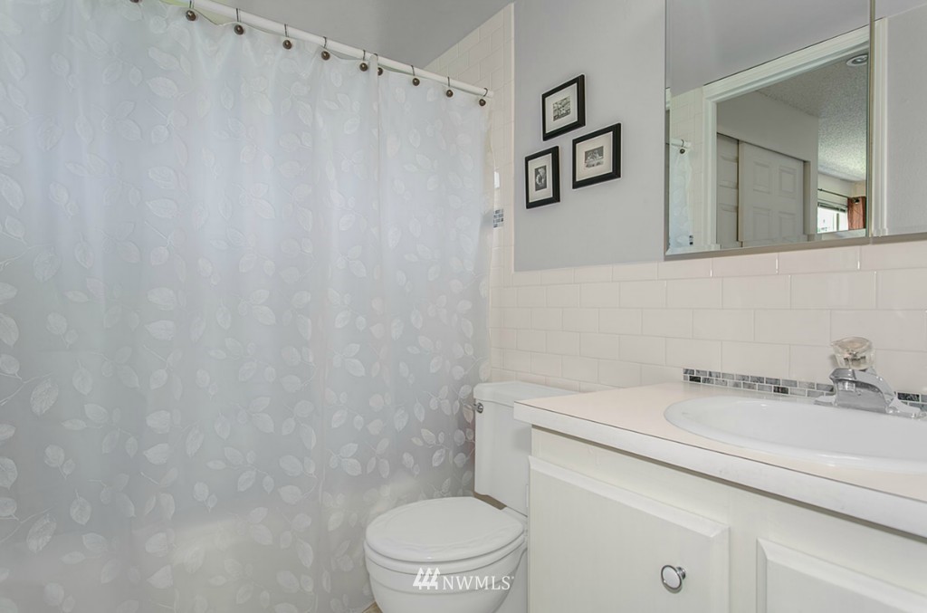 14307 Southeast 163rd Street Renton, WA 98058 - Photo 18 of 24 Gallery Image 18