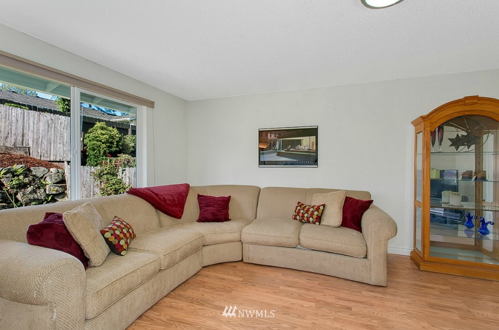 14307 Southeast 163rd Street Renton, WA 98058 - Photo 6 of 24 Gallery Image 6