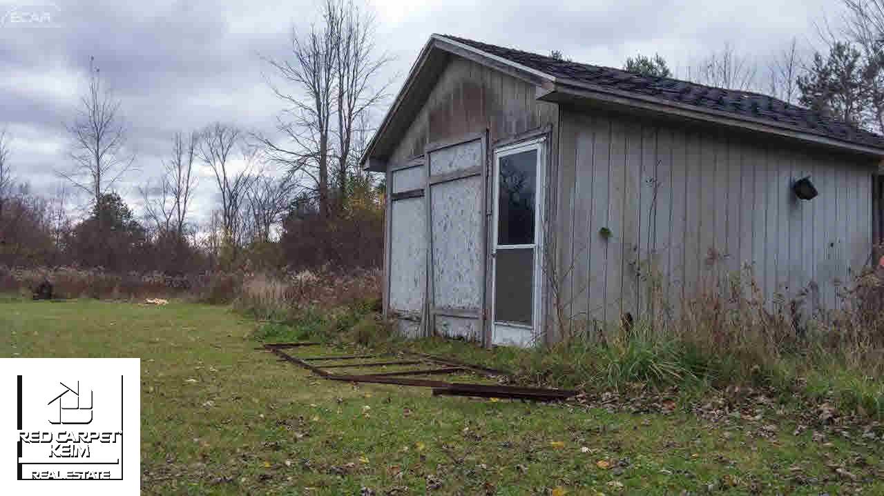 6194 East Pierson Road Flint, MI 48506 - Photo 22 of 25 21235571-21.JPG
