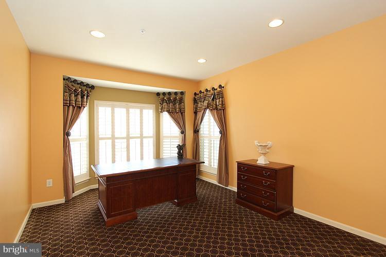 18428 Cornflower Road Boyds, MD 20841 - Photo 7 of 28 Interior (General)