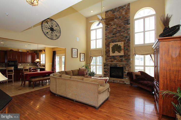 18428 Cornflower Road Boyds, MD 20841 - Photo 8 of 28 Family Room