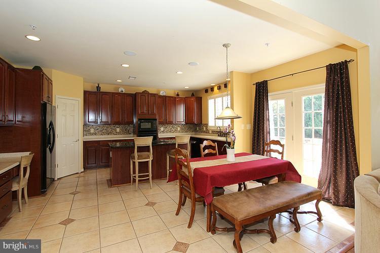 18428 Cornflower Road Boyds, MD 20841 - Photo 10 of 28 Kitchen