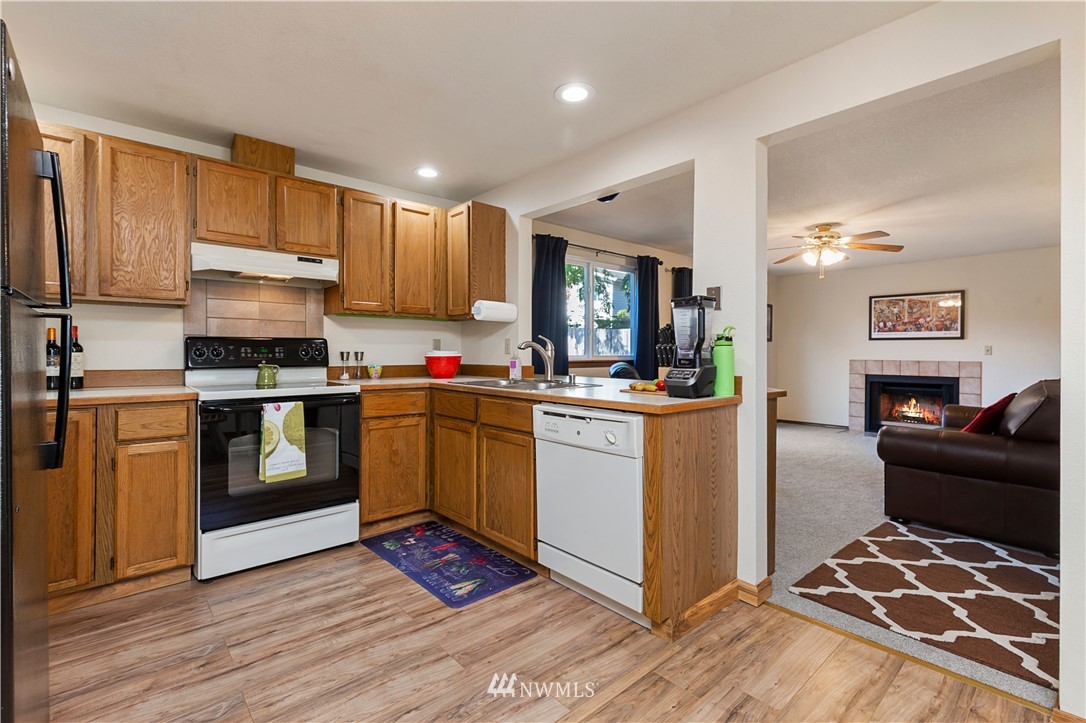 23424 12th Place West Bothell, WA 98021 - Photo 7 of 19