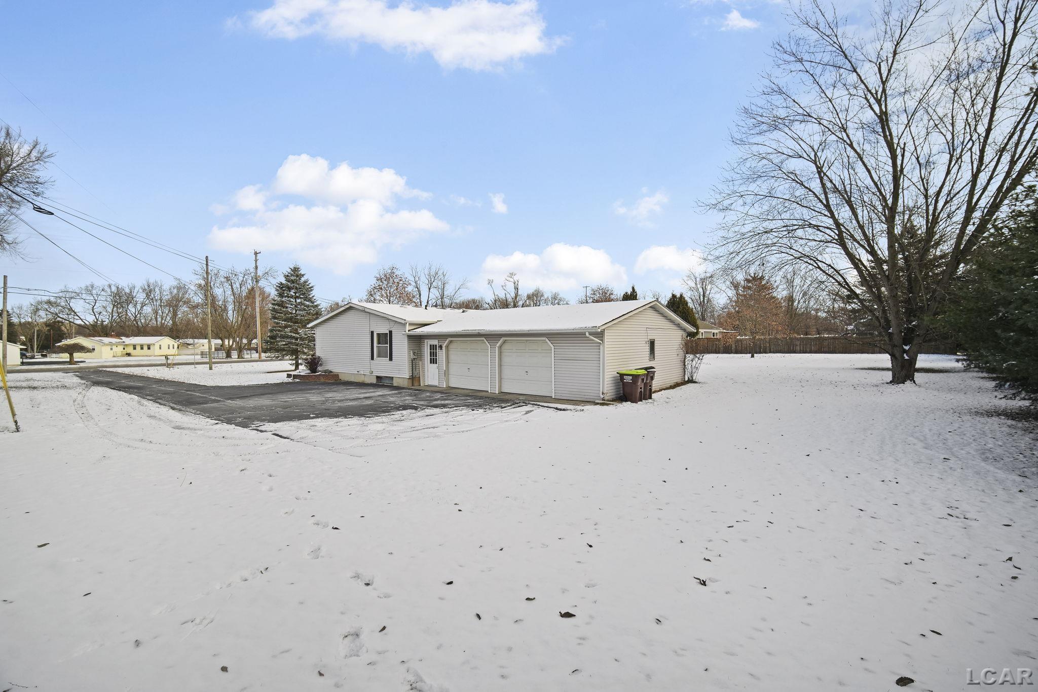 1010 Sutton Road Adrian, MI 49221 - Photo 42 of 42 50129031-1bdac43f-1816-4bc3-8d16-81677101de2e.JPG