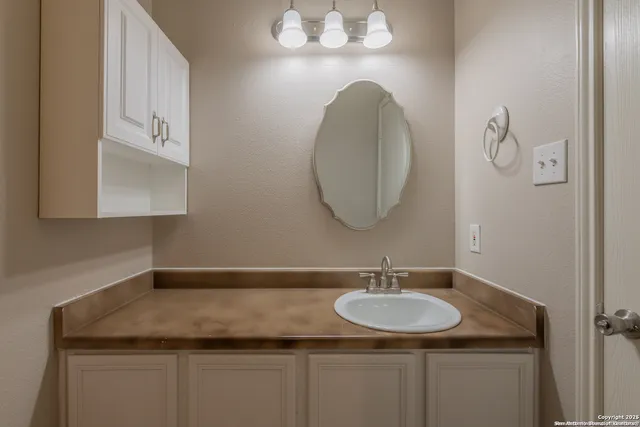 $1,795 | 358 Copper Mountain, New Braunfels, TX 78130