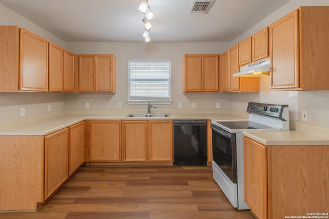 $1,795 | 358 Copper Mountain, New Braunfels, TX 78130