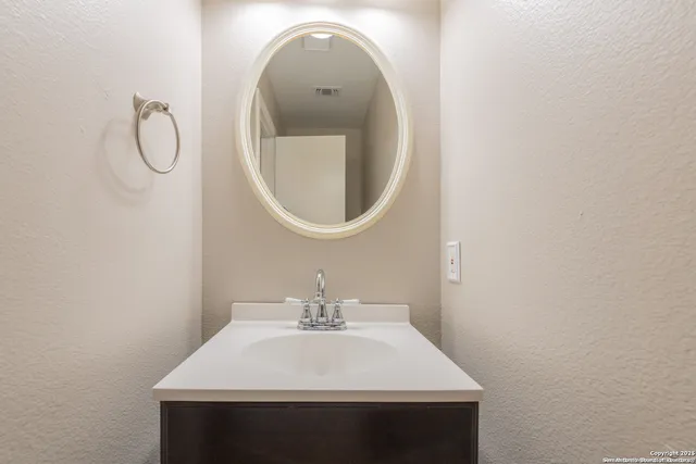 $1,795 | 358 Copper Mountain, New Braunfels, TX 78130