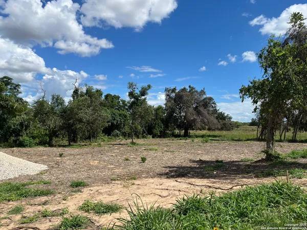$69,000 | Lot D 497 Cr 124, Floresville, TX 78114