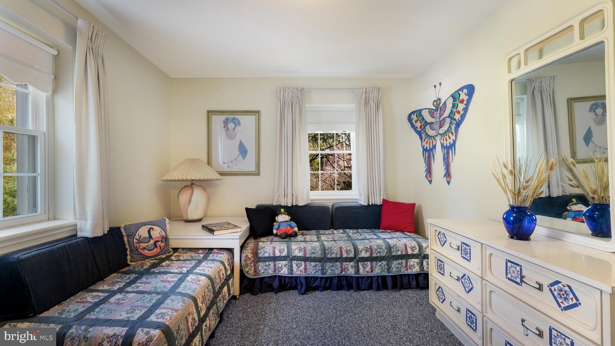 792 Dale Road Jenkintown, PA 19006 - Photo 18 of 27 a bedroom with bed and a window
