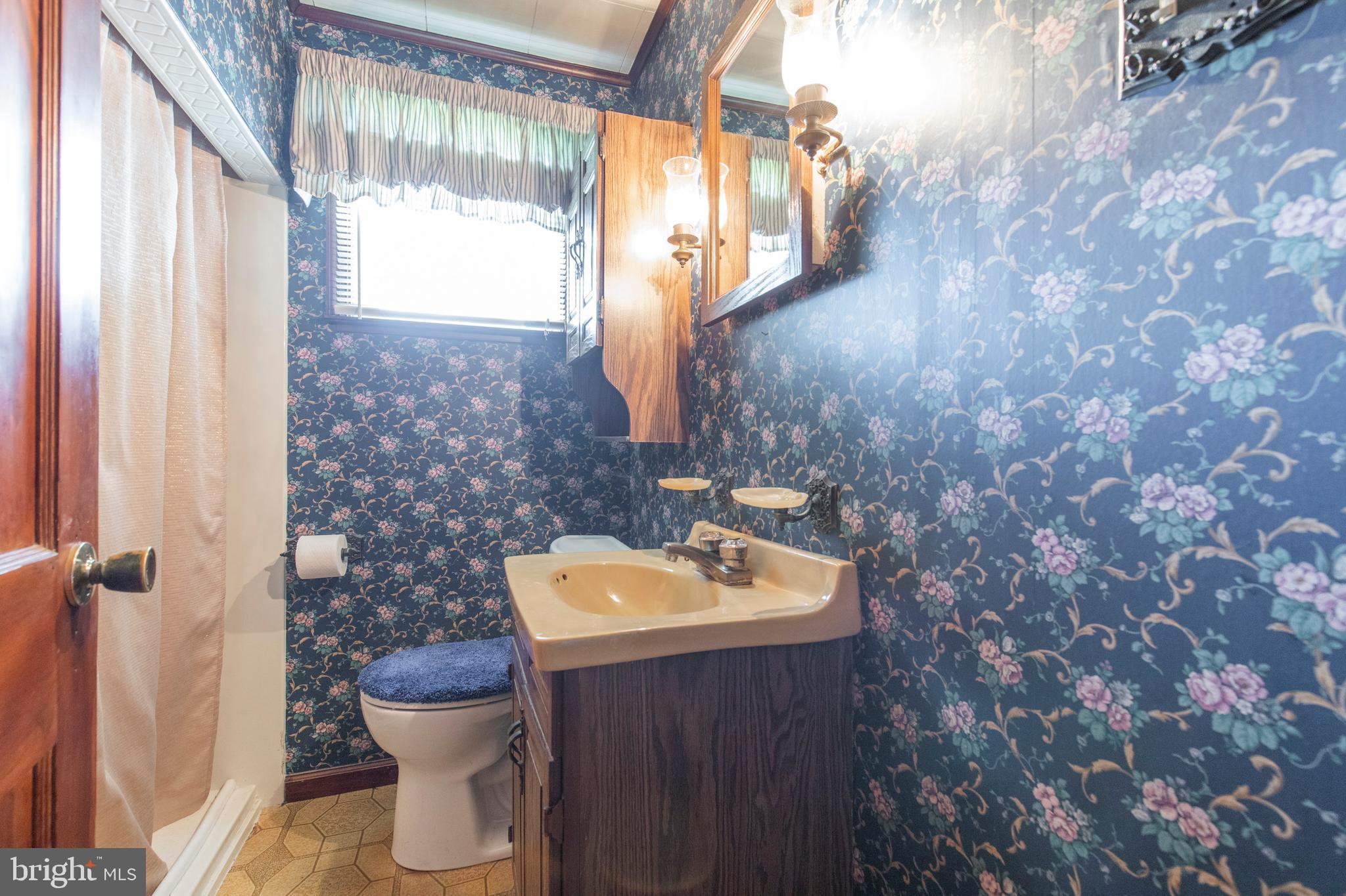 917 Thornton Road Upper Chichester, PA 19061 - Photo 23 of 40 Main floor bathroom
