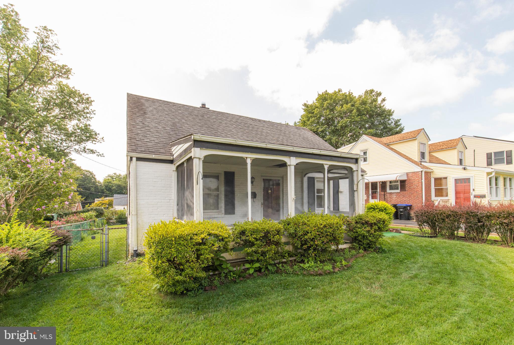 917 Thornton Road Upper Chichester, PA 19061 - Photo 4 of 40 Gallery Image 4