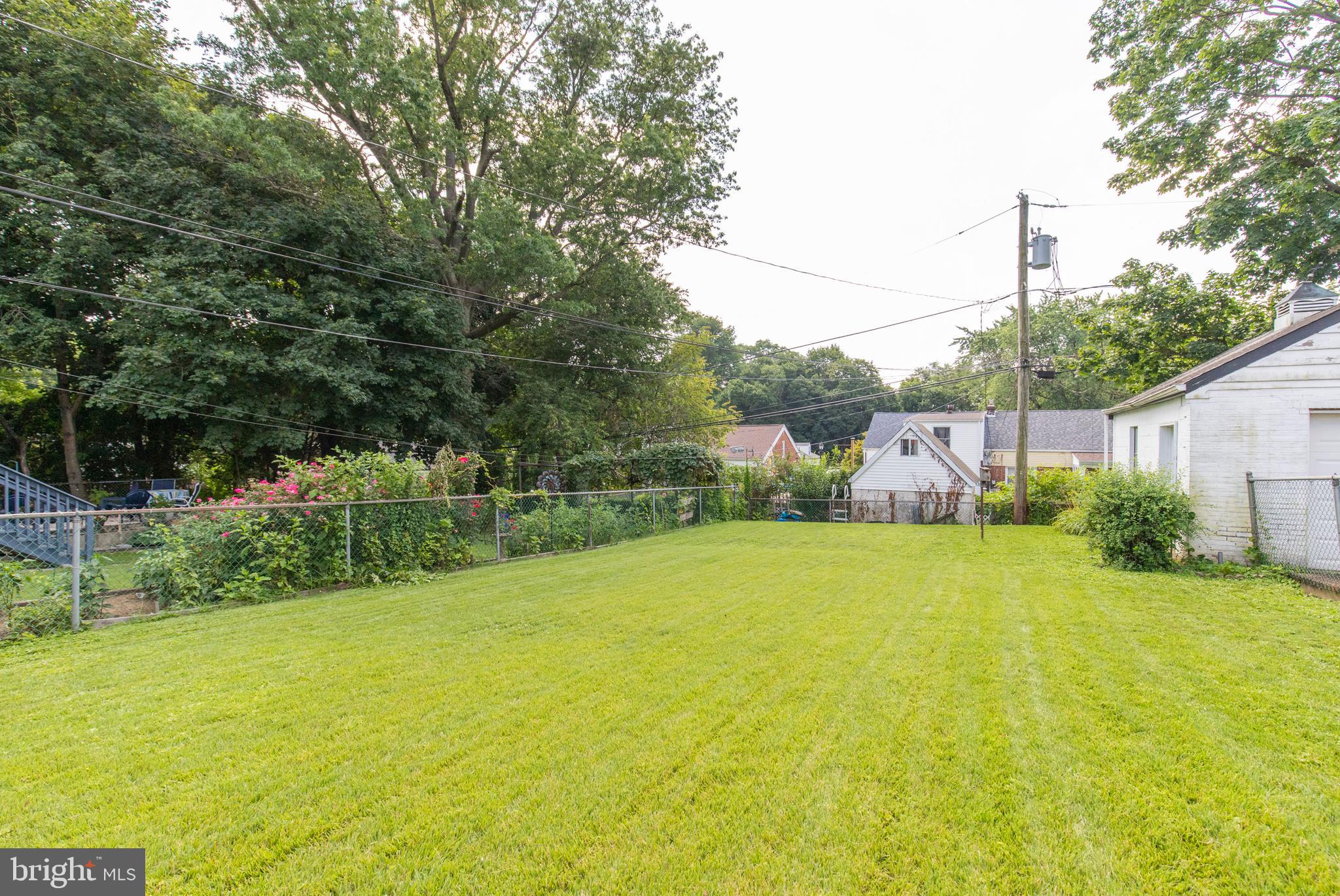 917 Thornton Road Upper Chichester, PA 19061 - Photo 6 of 40 Gallery Image 6