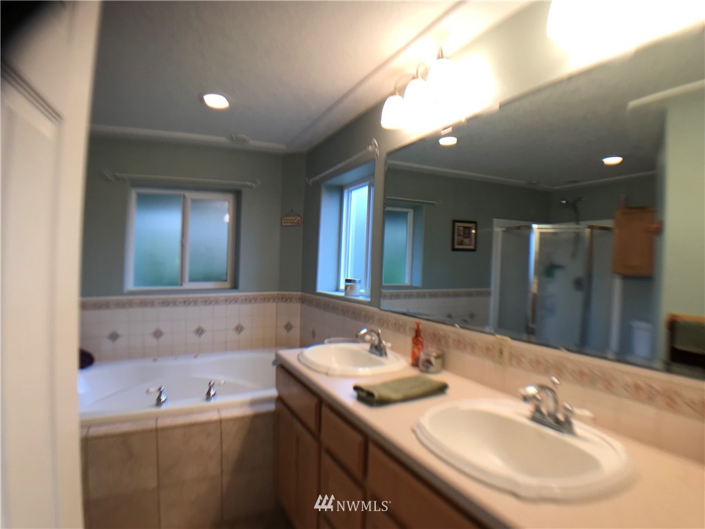 595 McAdams Road East Longview, WA 98632 - Photo 14 of 25