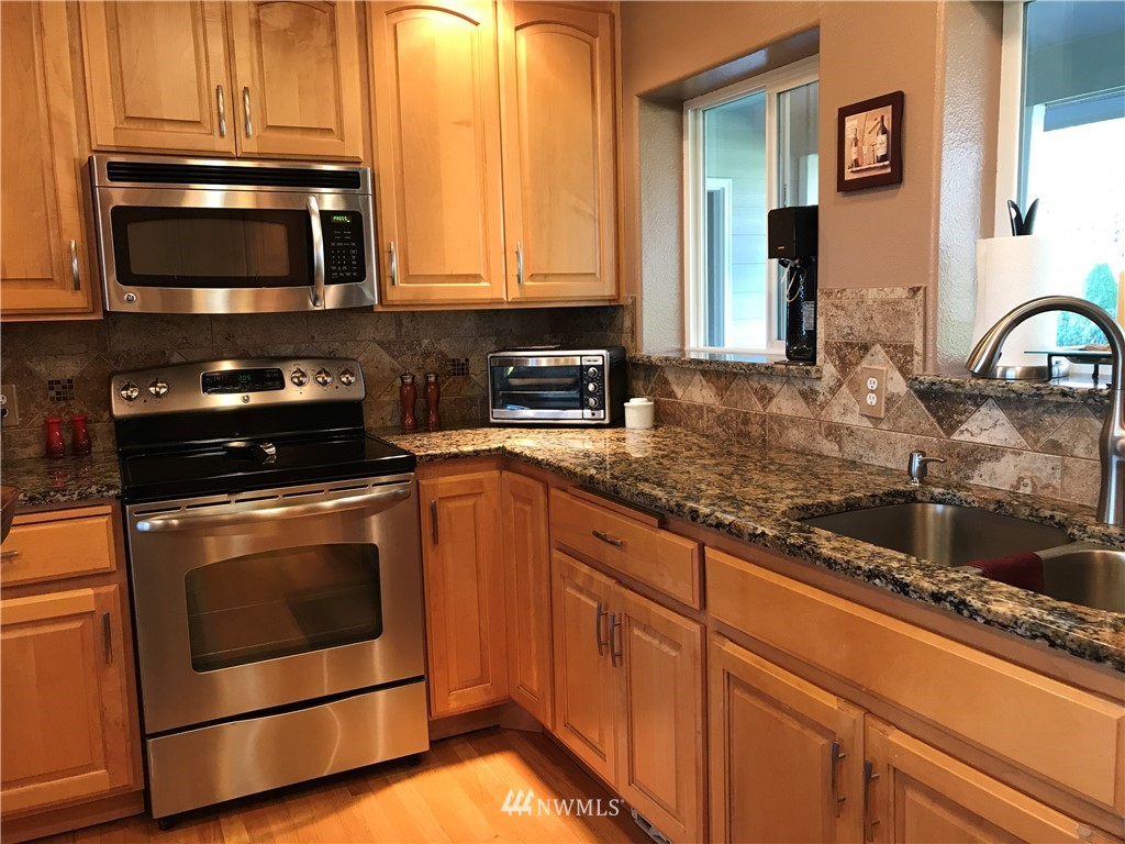 595 McAdams Road East Longview, WA 98632 - Photo 5 of 25