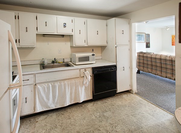80 Damon Road, Unit 307 Northampton, MA 01060 - Photo 4 of 13 Gallery Image 4
