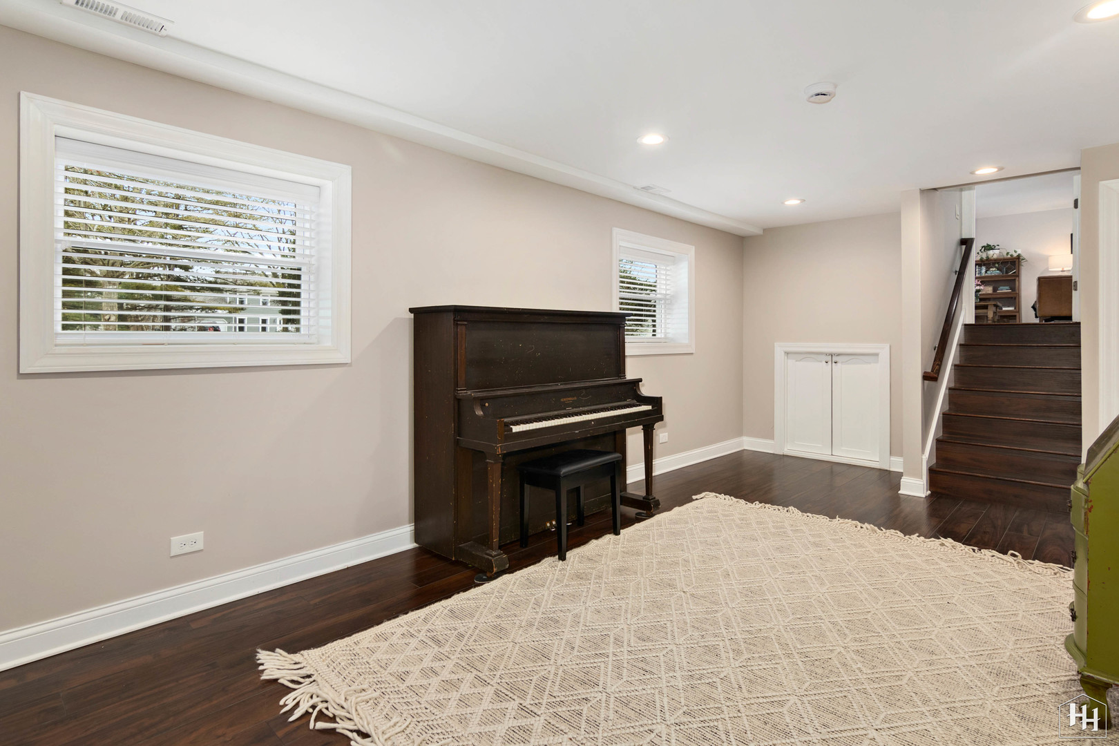 7N298 Longridge Road St. Charles, IL 60175 - Photo 19 of 38 a bedroom with a bed and a television