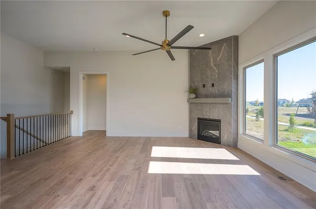 $659,900 | 907 Savannah Lane, Greenwood, MO 64034