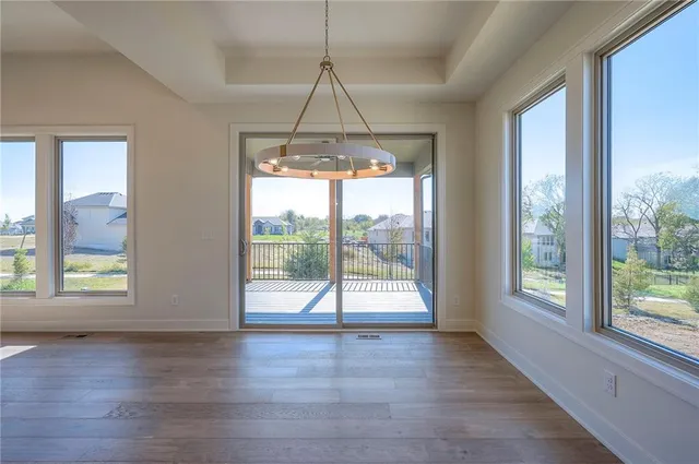 $659,900 | 907 Savannah Lane, Greenwood, MO 64034