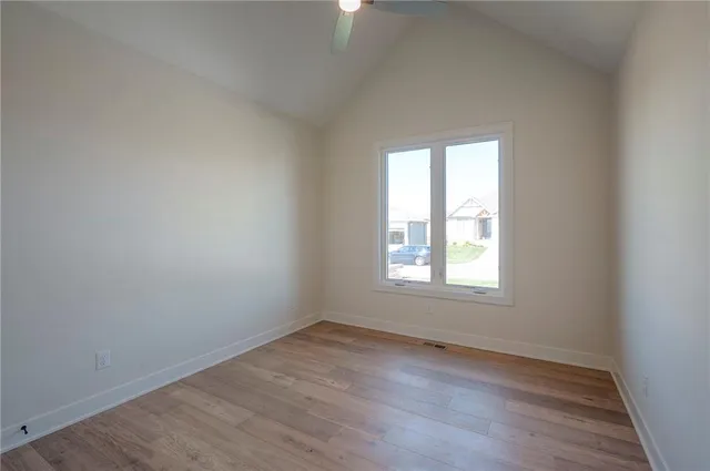 $659,900 | 907 Savannah Lane, Greenwood, MO 64034