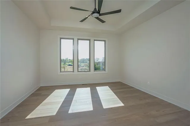 $659,900 | 907 Savannah Lane, Greenwood, MO 64034