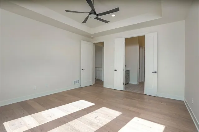 $659,900 | 907 Savannah Lane, Greenwood, MO 64034