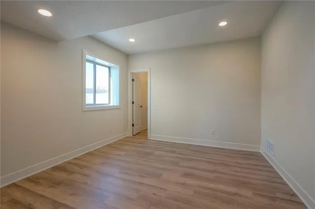 $659,900 | 907 Savannah Lane, Greenwood, MO 64034