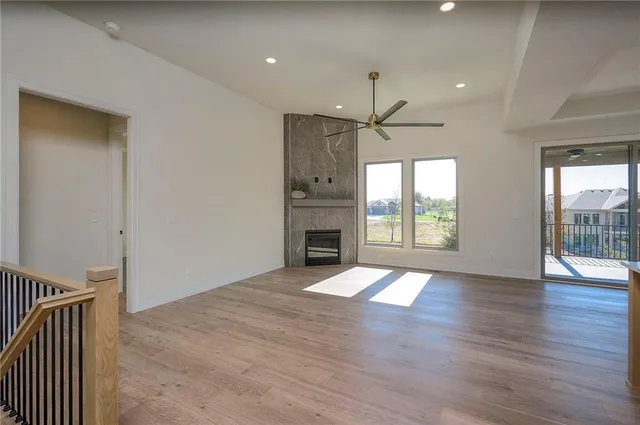 $659,900 | 907 Savannah Lane, Greenwood, MO 64034