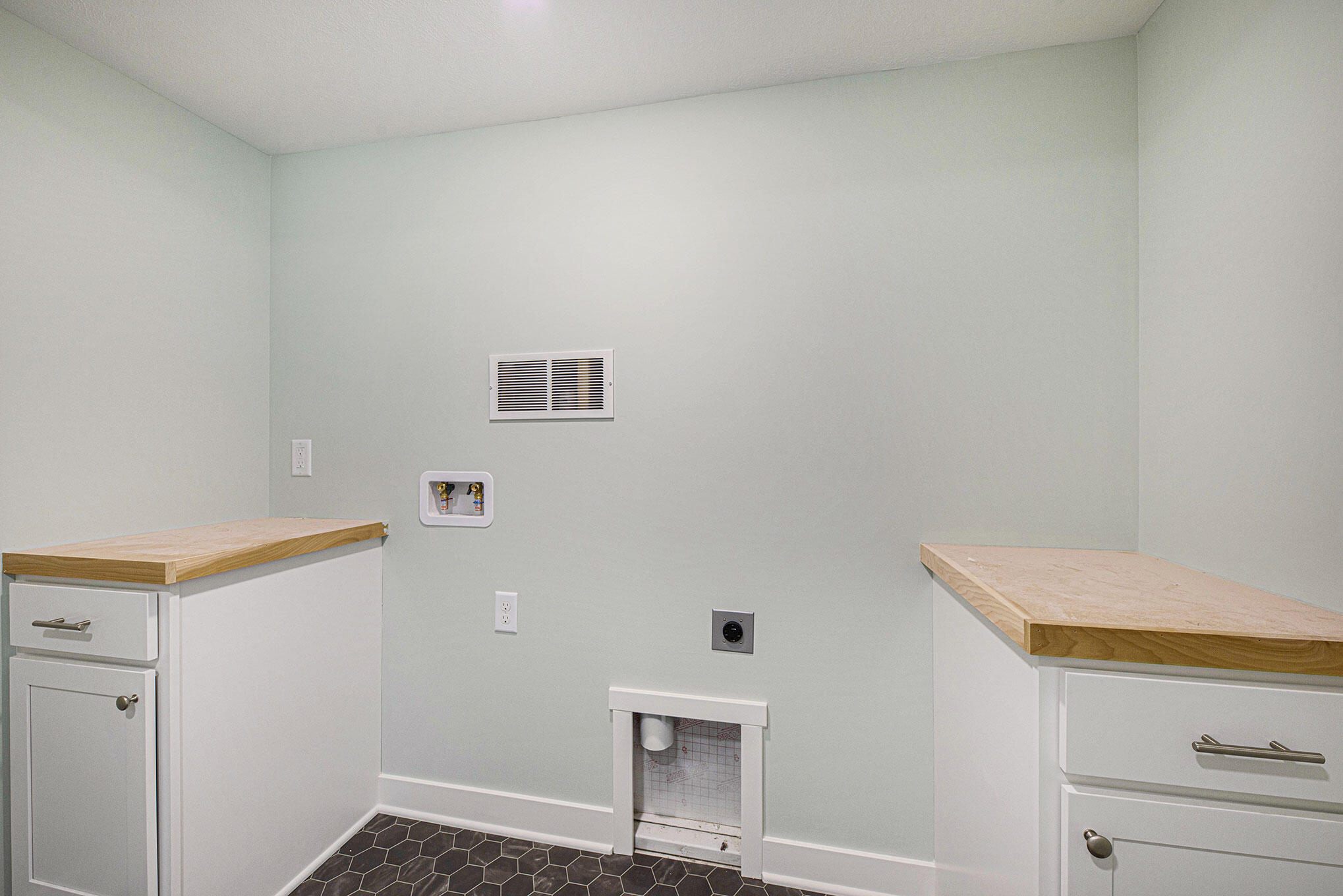 13031 Spruce Ridge Road Gowen, MI 49326 - Photo 11 of 14 laun rm