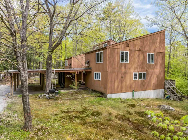 $1,900,000 | 14-28 Sugarhouse Lane, Sunapee, NH 03782