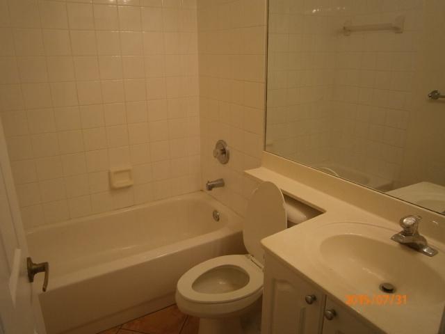5117 Elpine Way Riviera Beach, FL 33418 - Photo 4 of 8 guest bath